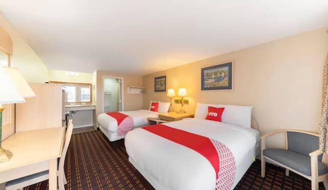 2 Family-Friendly Lodgings near Lake Hiddenwood State Park, w/Free Parking