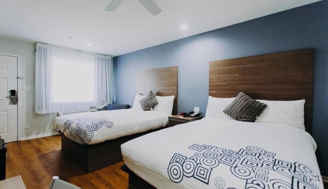 2 Family Units | King Bed Room, Scottish Inn & Suites, Right off Route 146