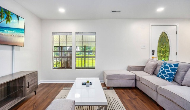 2 Fishing Ponds, 5 Acres of Privacy | Remodeled Hideaway