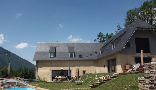 2 Granges 24 pers gîtes rental Pyrenees Arreau Loudenvielle Cycling swimming pool