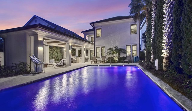 2 Free BCH SRVS! Fantastic Home! Huge Private Salt Water Pool! Great Location!