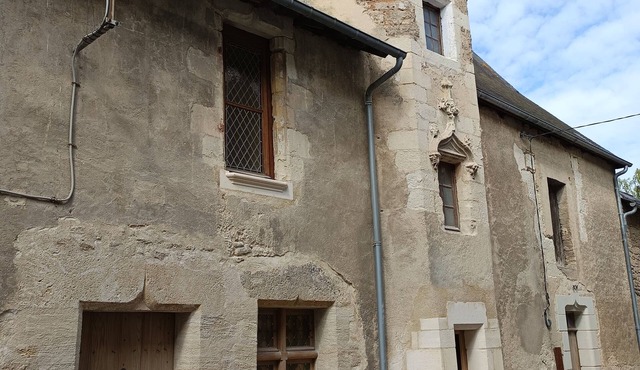 2 Gîtes in Doué town center, 15 people maximum