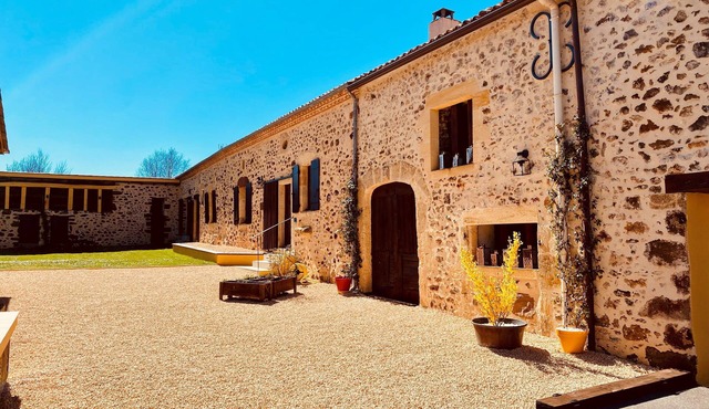 2 Gites with Aircon and Private Heated Salt 10x4 Pool - 40 Mins Bergerac