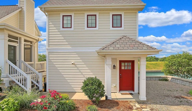 2 Great Loop West - River Resort Cottage Community in Starved Rock Country