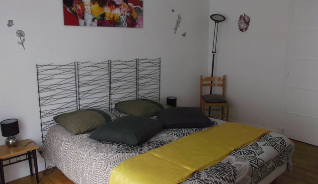 2 guest rooms in the heart of the village