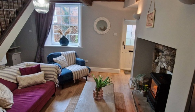 2 Guests - Pet Friendly Stone Cottage in Sleaford