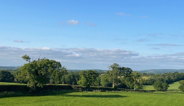 2 Guests Studio - Free Parking - Stunning Views