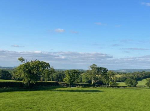 2 Guests Studio - Free Parking - Stunning Views