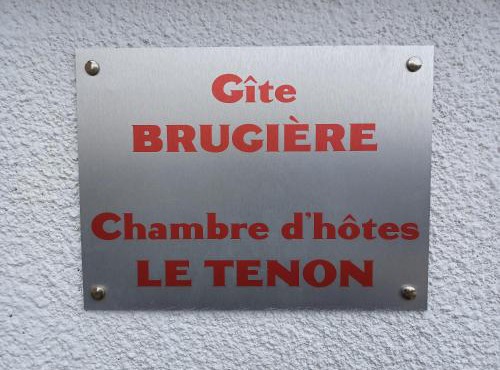 2 hébergements différents 1 gîte avec deux chambres et 1 chambre d'hôtes avec salon privé