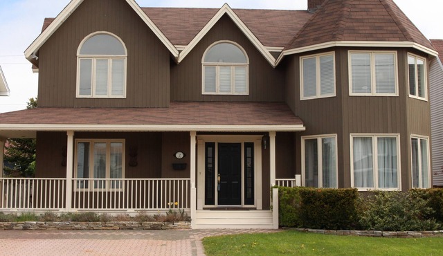 2 Harrogate Place, St. John's Holiday Home