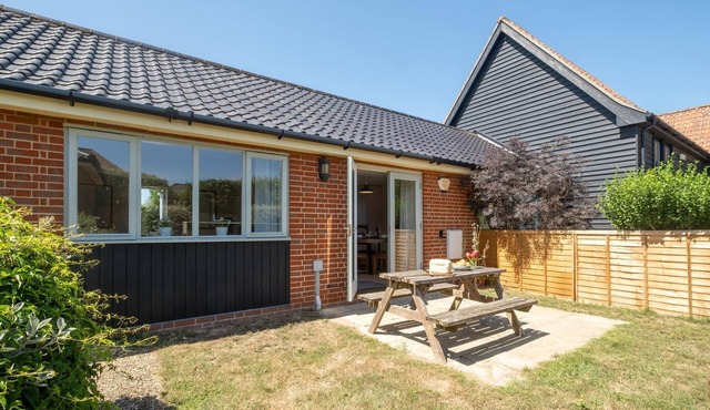 2 Hazelwood - sleeps 4 guests in 2 bedrooms