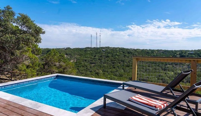 2 Heated Pools, Grill & Deck | Perfect Group Stay!