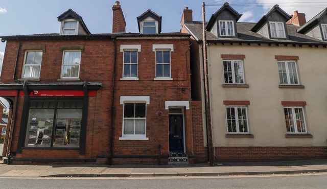 2 HIGH STREET, pet friendly, with open fire in Newent