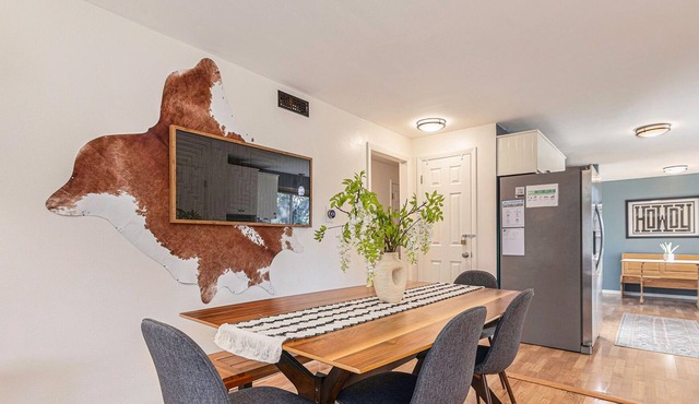 2 Homes | 10 Bedrooms | 15 min walk apart