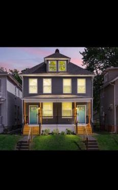 2 homes side by side downtown with fenced yard and hot tub