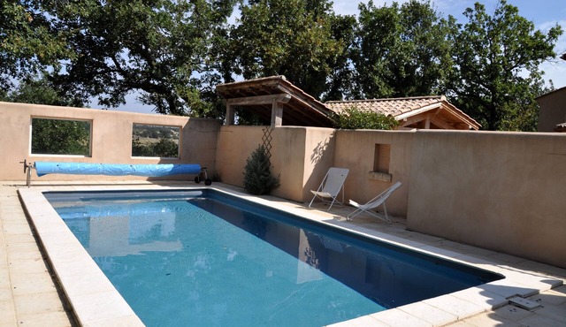 2 HOUSES Large garden-Pool -Jacuzzi -10 PEOPLE