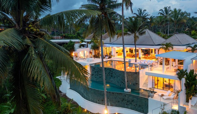 2 Infinity Pools Jungle Paradise Luxury Ubud 4BR Villa