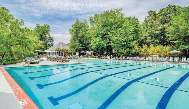 2 Inviting 2BR Suite w/Laundry near Scarborough Faire Village & Beaches