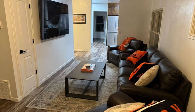 2 King Bed OSU Rental House