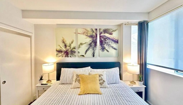 2 KING BED SUITE WALK to BEACH,PIER, PROMENADE