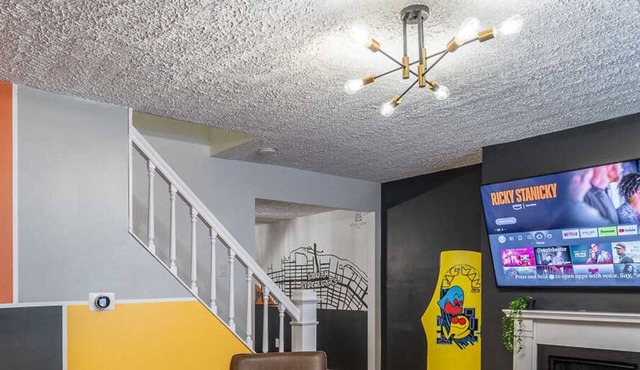 2 King Beds | Free Parking | Arcade | Fire Pit