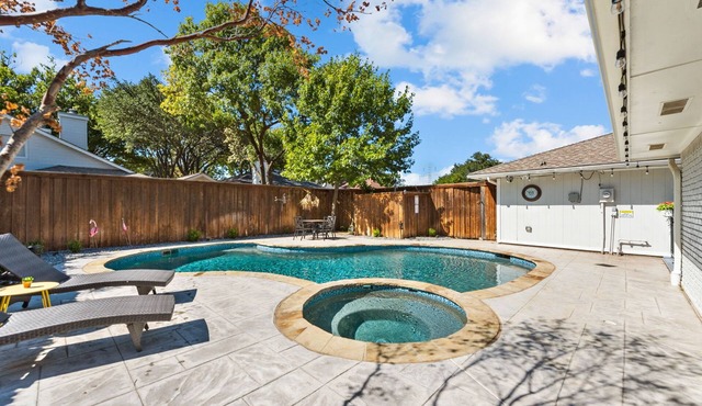 2 King Beds, Heated Pool Spa, Family Friendly, Cornhole, Foosball, Games, Grill
