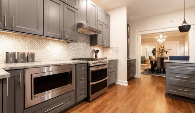 2 KING Beds+ Heated Bathroom Floor + Close to Westport