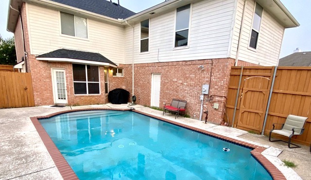 2 KingMaster! Arcade! Pool! 2GameRooms! Grill!