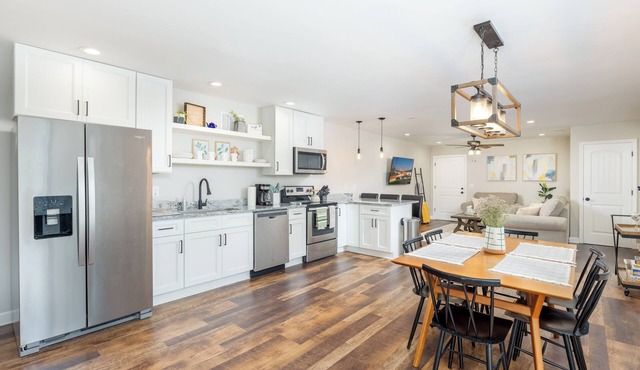 2 Kitchens 3 Living Spaces Perfect for Groups Basketball Goal Fire Pit