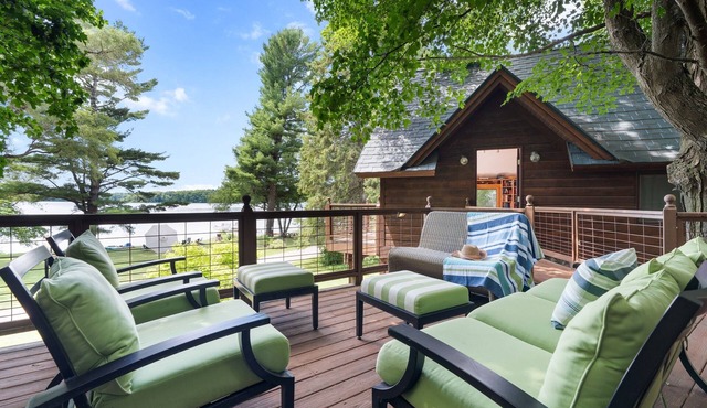 2 Lakefront Homes Sleep 24, sandy bottom/docks/firepit
