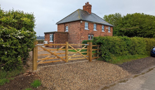 2 LANE END COTTAGES in Coniston, East Riding Of Yorkshire
