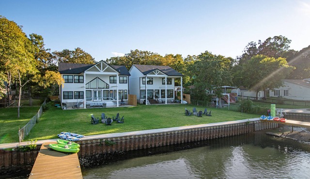 2 Large lakehouses -Both can be rented for large groups