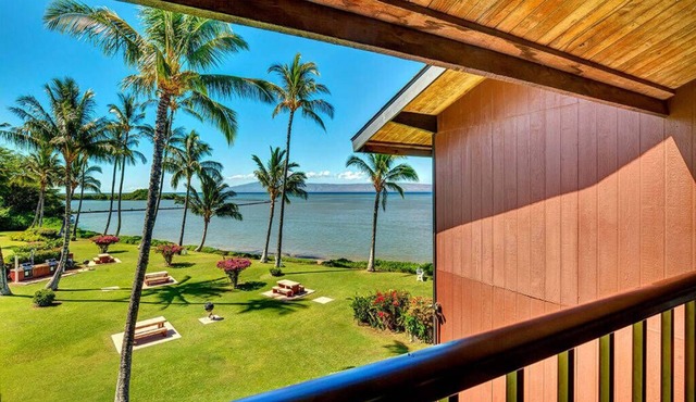 2-Level OF W/Lanai, WiFi and Kitchen–Molokai Shores