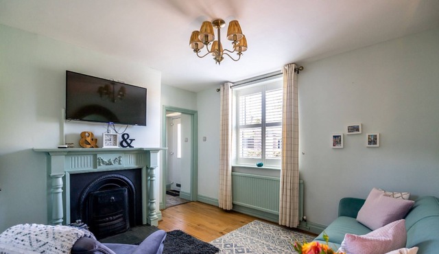 2 Lilac Avenue - a family break that sleeps 4 guests in 2 bedrooms