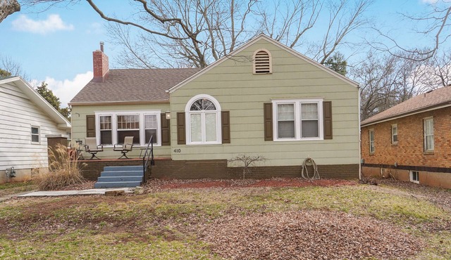 2 Living Areas & Kids' BunkRoom