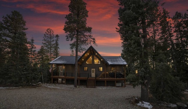 2 Lodges for Families, Friends & Weddings