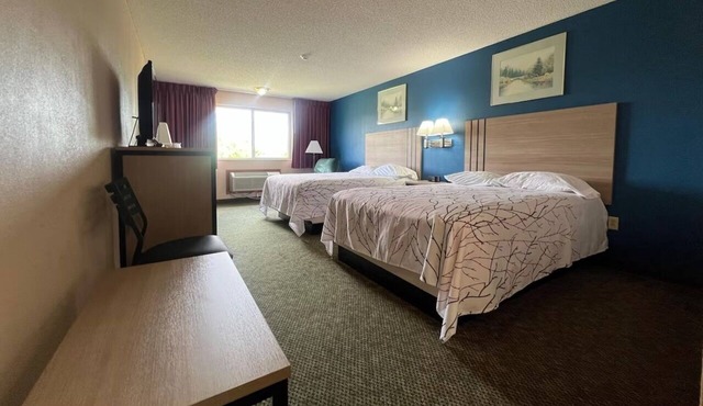 2 Lodgings w/Free Parking | Less Than a Mile to Pony Express Museum