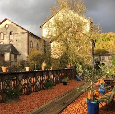2 lofts dans château industriel Les Grands Moulins de Ruffin