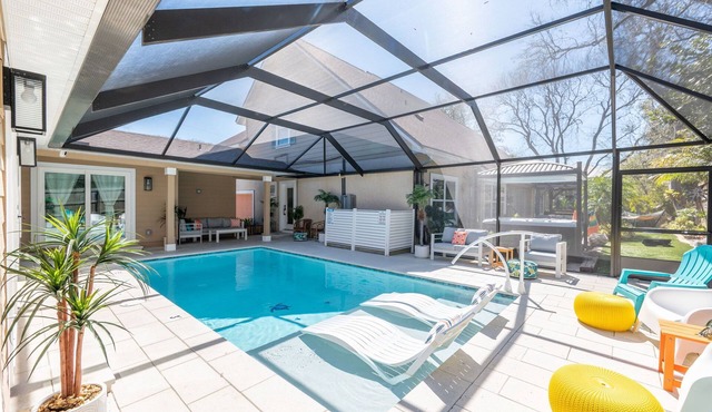 2 LUX homes-1 PERFECT location -14BD/10BA-Heated Pool-WALK to beach-10 min to DT