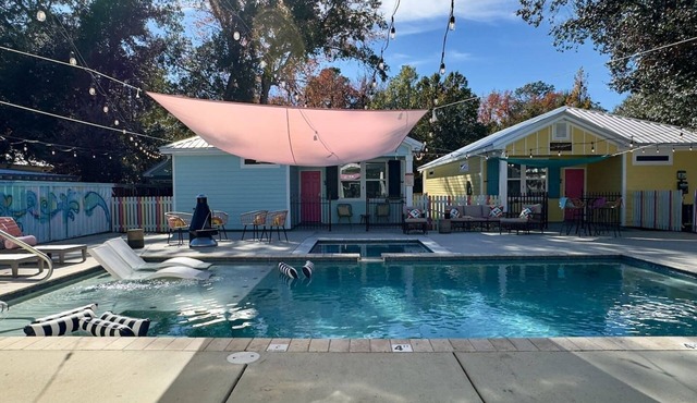 2 Luxe Chalets Pool Beach Parking Sleeps 12