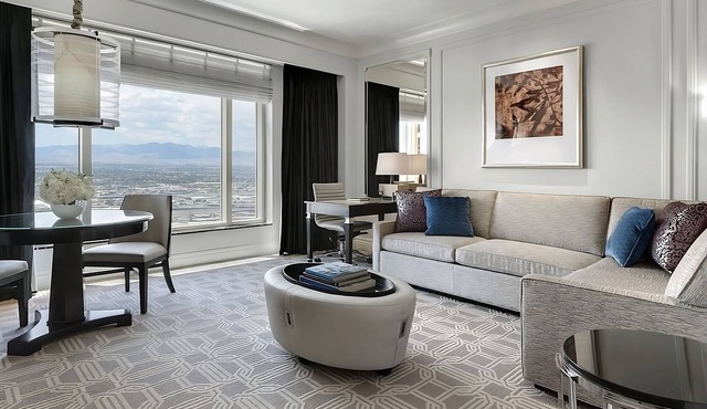 2 Luxury King Suite City View at Palazzo at The Venetian