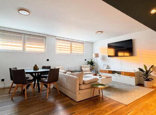2 Luxury & Ultra-Comfort Bedrooms, Private Parking, #1