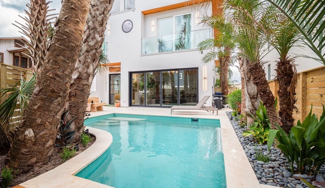 2 Luxury Villas 2 Pools Steps to Beach Ocean Views