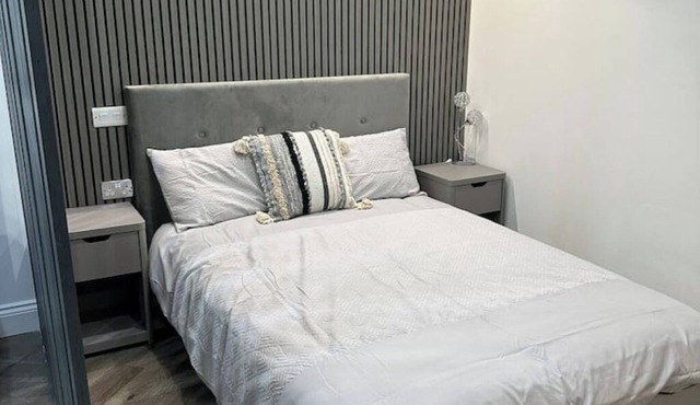 2 Massive Luxury Garden Studios with Gym Access