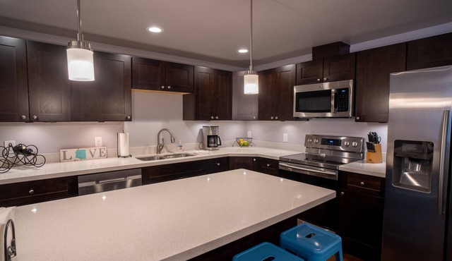 2 Master Suites - Close to NAU, With AC