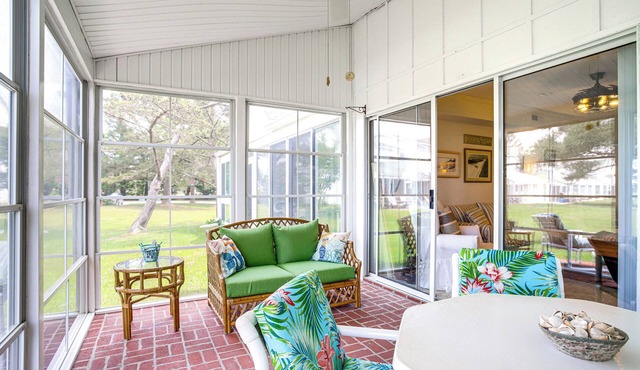 2 Mi to Beach: Gem w/Enclosed Patio in Selbyville