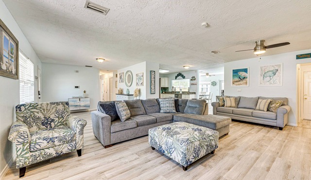 < 2 Mi to Beach & Marina: Bright Ruskin Retreat!