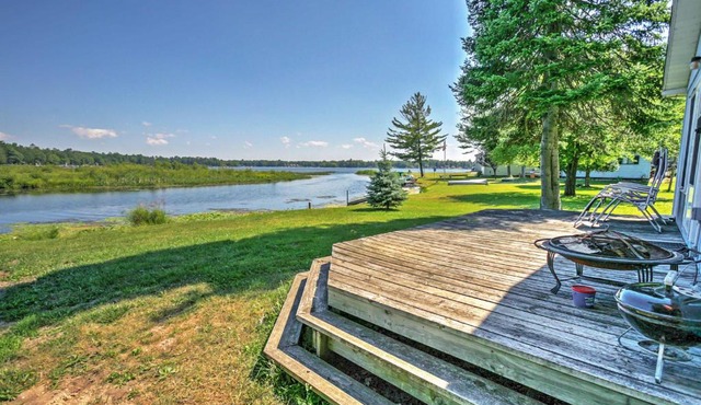 2 Mi to Boat Ramp! Family Cabin on Long Lake