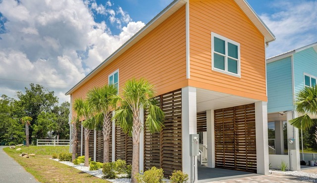 ~ 2 Mi to Boat Ramp: Steinhatchee River Cottage