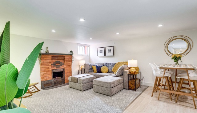 2 Mi to Downtown Denver: Stylish Gem w/Fireplace!
